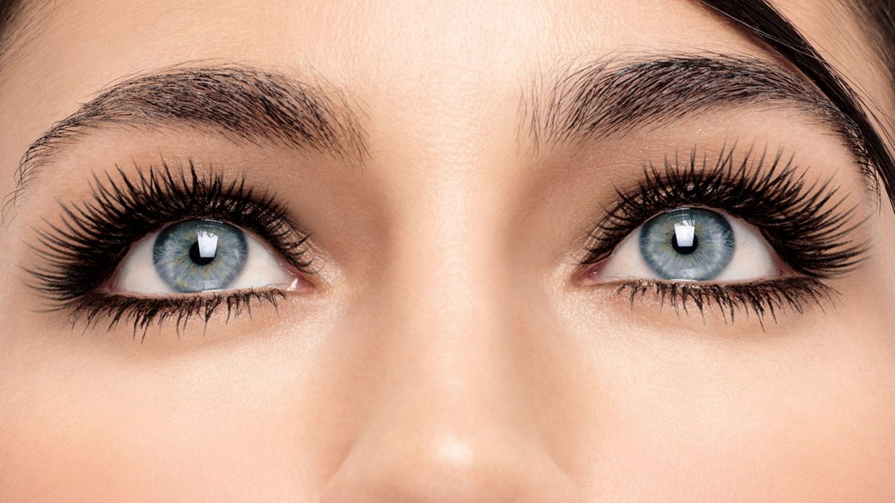 Jak dbać o skórę wokół oczu
